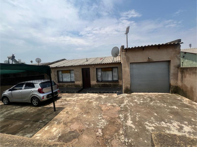 6 Bedroom Property for Sale in Tembisa Central Gauteng