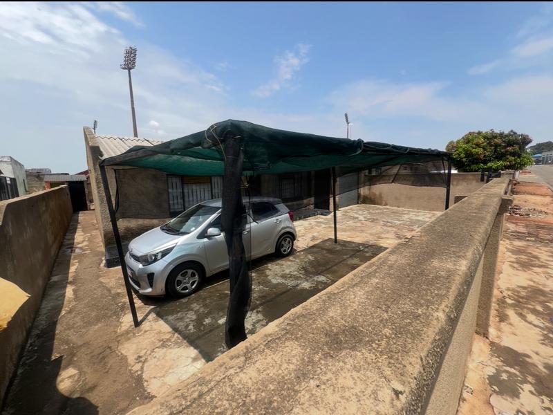 6 Bedroom Property for Sale in Tembisa Central Gauteng