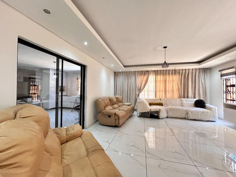 4 Bedroom Property for Sale in Doornpoort Gauteng