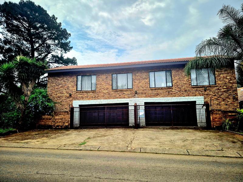 7 Bedroom Property for Sale in Heuweloord Gauteng