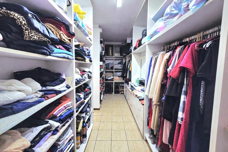 7 Bedroom Property for Sale in Heuweloord Gauteng