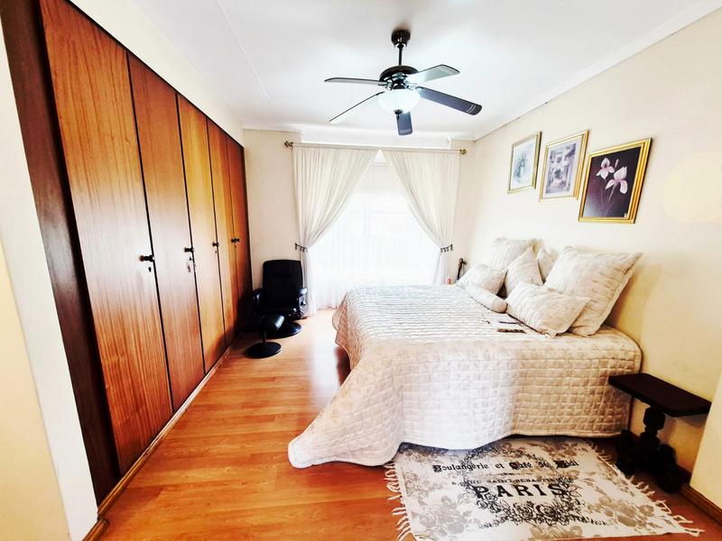 7 Bedroom Property for Sale in Heuweloord Gauteng