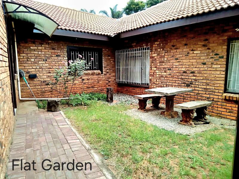 7 Bedroom Property for Sale in Heuweloord Gauteng