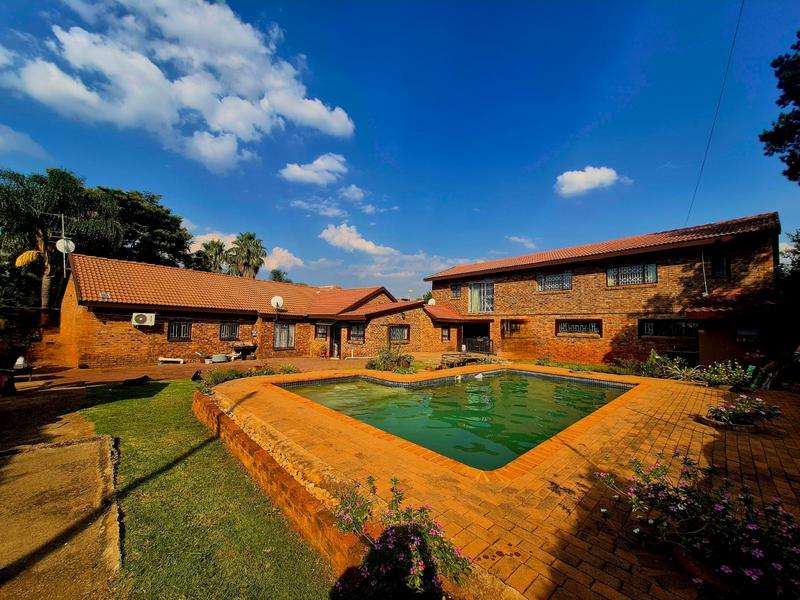 7 Bedroom Property for Sale in Heuweloord Gauteng