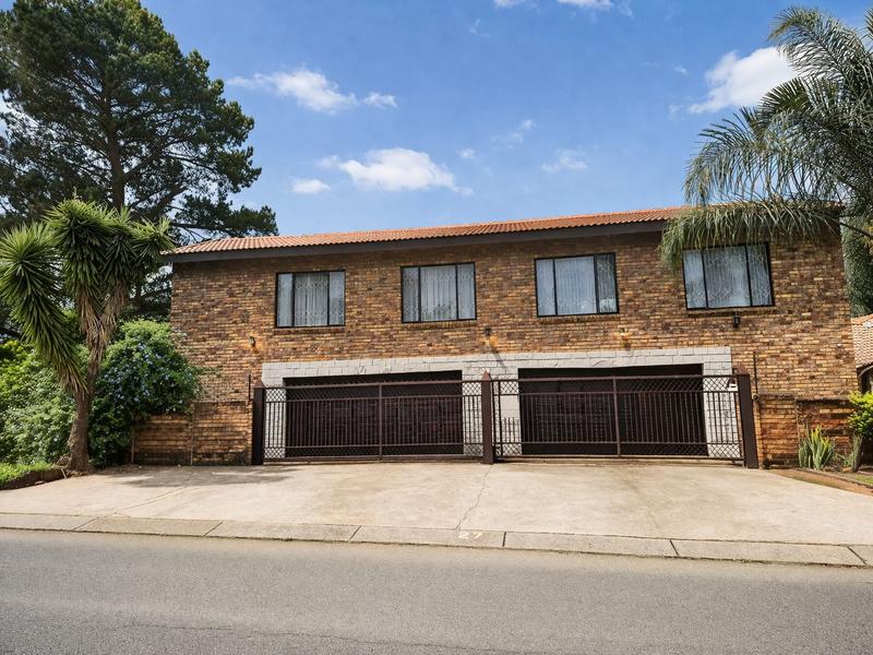 7 Bedroom Property for Sale in Heuweloord Gauteng
