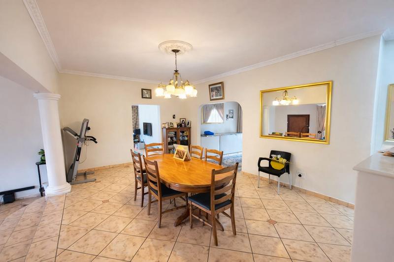 7 Bedroom Property for Sale in Heuweloord Gauteng