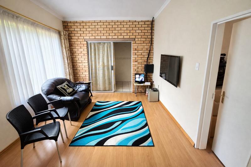 7 Bedroom Property for Sale in Heuweloord Gauteng