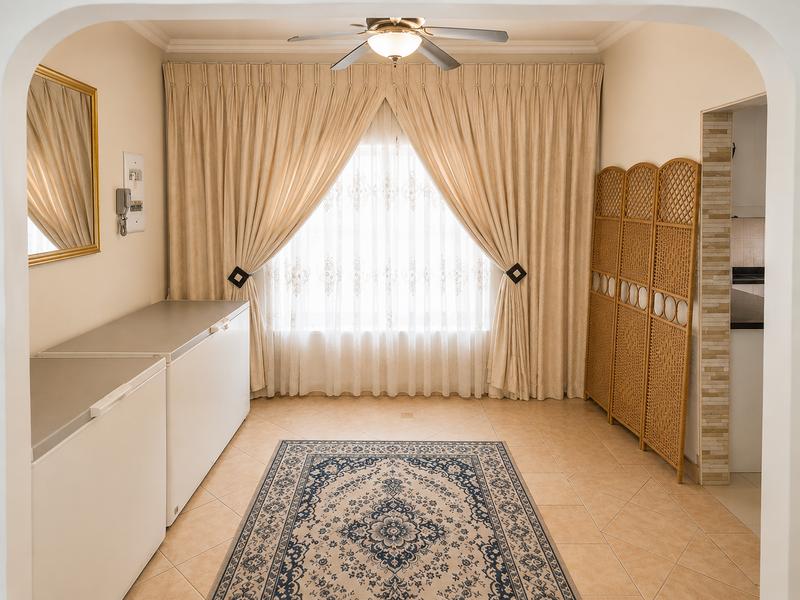 7 Bedroom Property for Sale in Heuweloord Gauteng