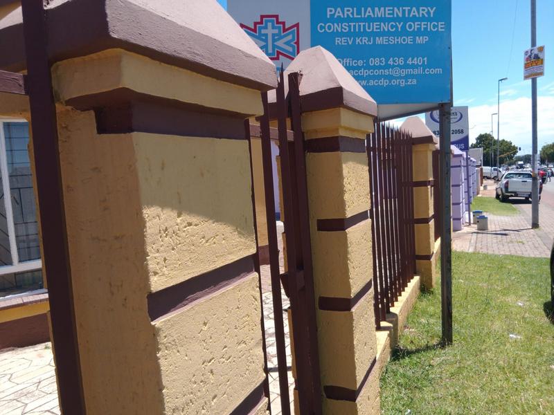 6 Bedroom Property for Sale in Marimba Gardens Gauteng