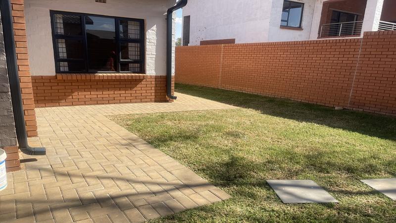 3 Bedroom Property for Sale in Rietvalleirand Gauteng