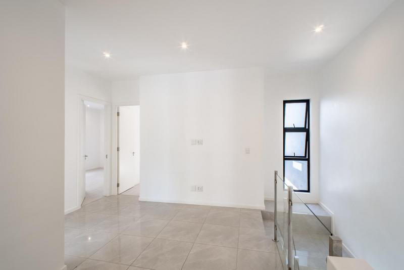 To Let 3 Bedroom Property for Rent in Bryanston Gauteng