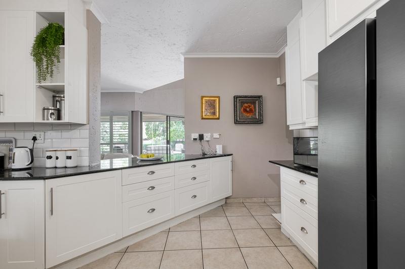 4 Bedroom Property for Sale in Douglasdale Gauteng