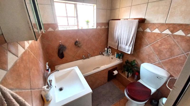 2 Bedroom Property for Sale in Moreleta Park Gauteng