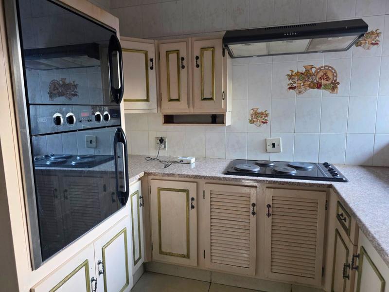 5 Bedroom Property for Sale in Aston Manor Gauteng