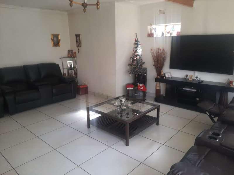 4 Bedroom Property for Sale in Brackendowns Gauteng