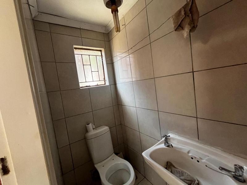 8 Bedroom Property for Sale in Rosettenville Gauteng