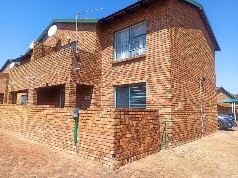 2 Bedroom Property for Sale in Suideroord Gauteng