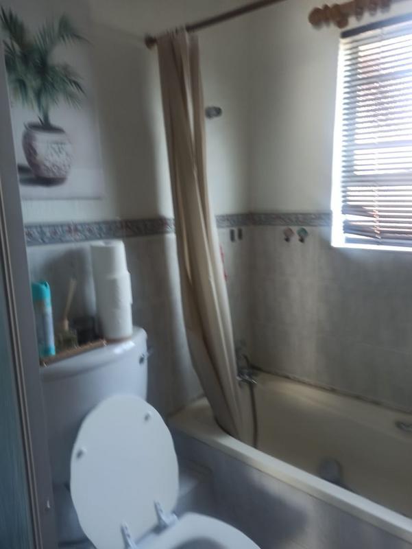 2 Bedroom Property for Sale in Suideroord Gauteng