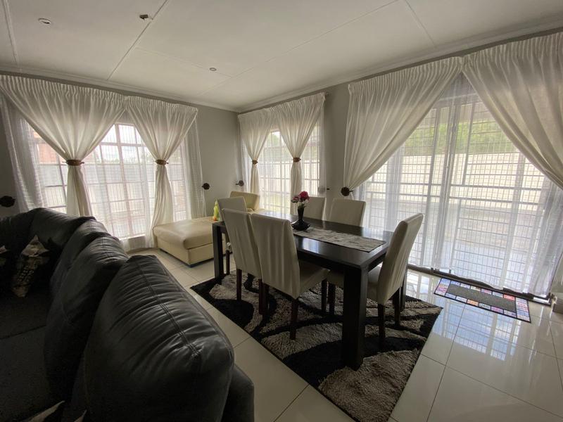 3 Bedroom Property for Sale in Clayville Gauteng