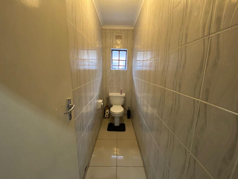 3 Bedroom Property for Sale in Clayville Gauteng