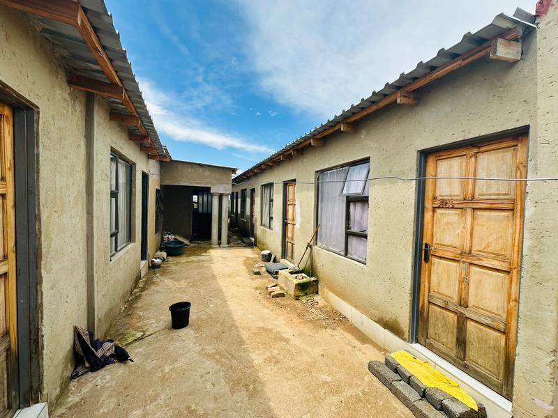 6 Bedroom Property for Sale in Orange Farm Gauteng