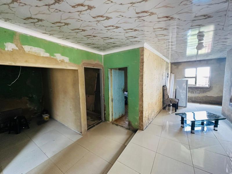 6 Bedroom Property for Sale in Orange Farm Gauteng