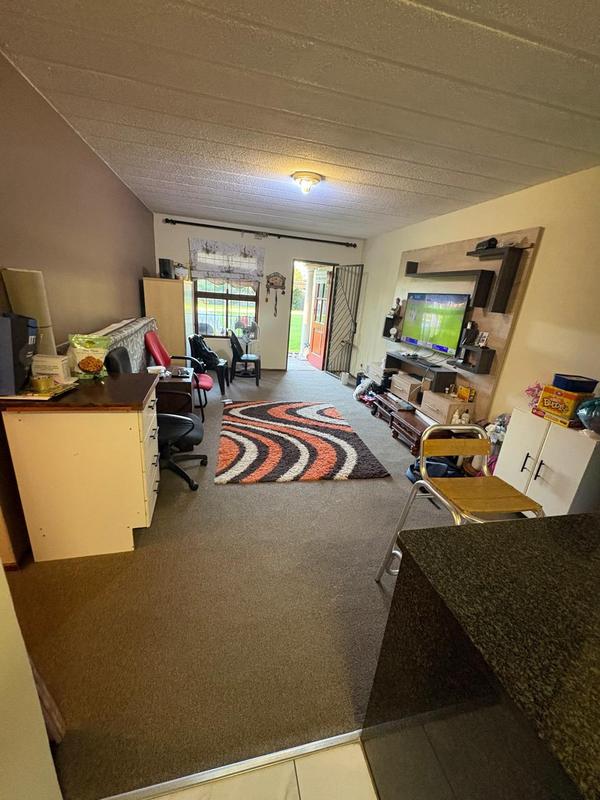 2 Bedroom Property for Sale in Robindale Gauteng