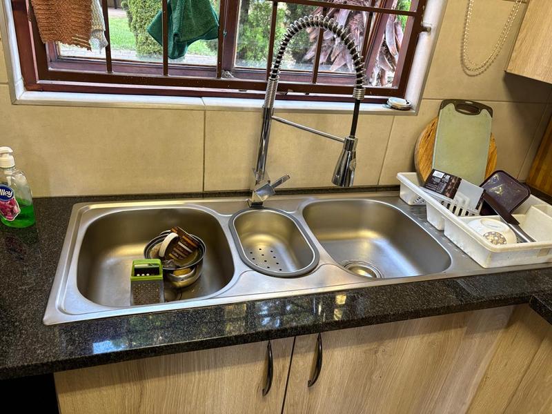 2 Bedroom Property for Sale in Robindale Gauteng