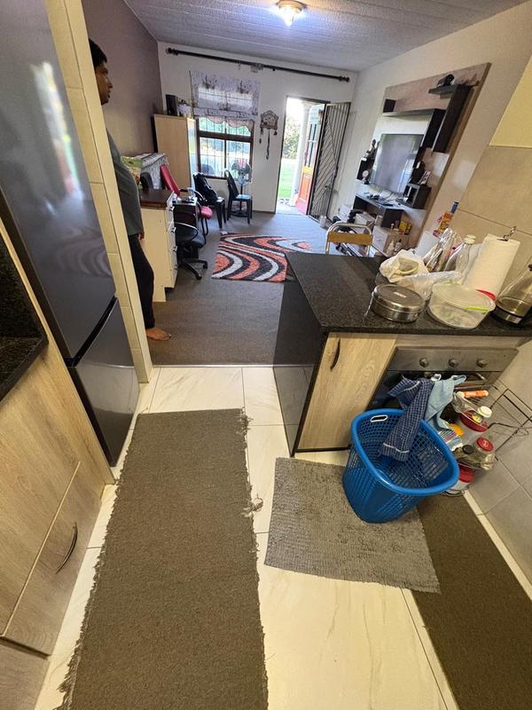 2 Bedroom Property for Sale in Robindale Gauteng