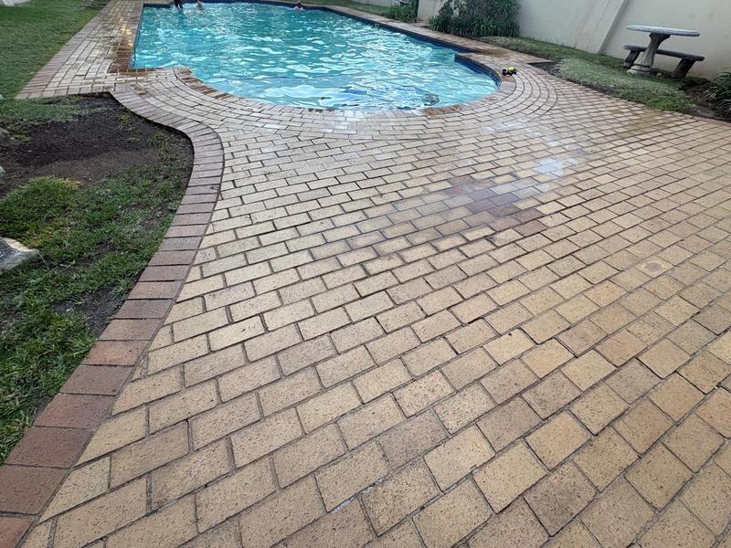 2 Bedroom Property for Sale in Robindale Gauteng