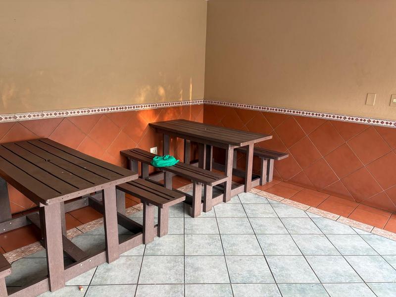 2 Bedroom Property for Sale in Robindale Gauteng