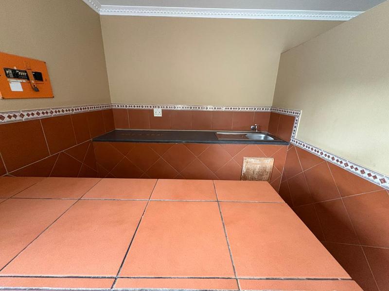 2 Bedroom Property for Sale in Robindale Gauteng