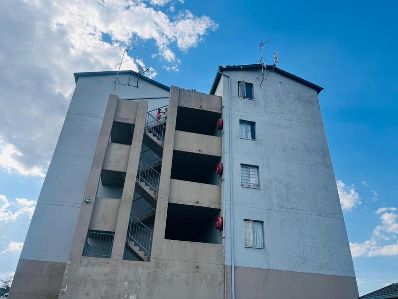 2 Bedroom Property for Sale in Fleurhof Gauteng