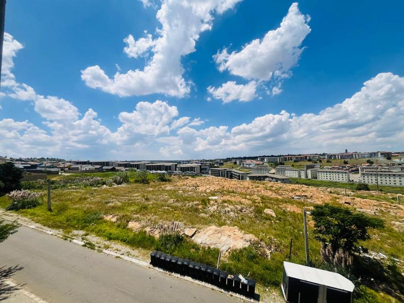 2 Bedroom Property for Sale in Fleurhof Gauteng