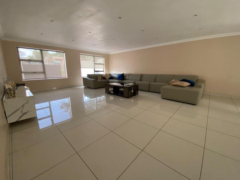 5 Bedroom Property for Sale in Fourways Gauteng