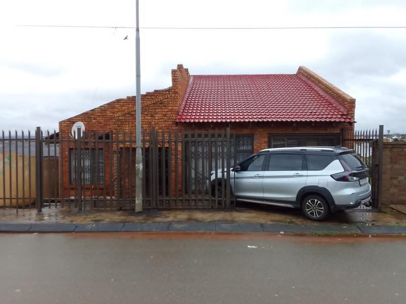3 Bedroom Property for Sale in Naledi Gauteng