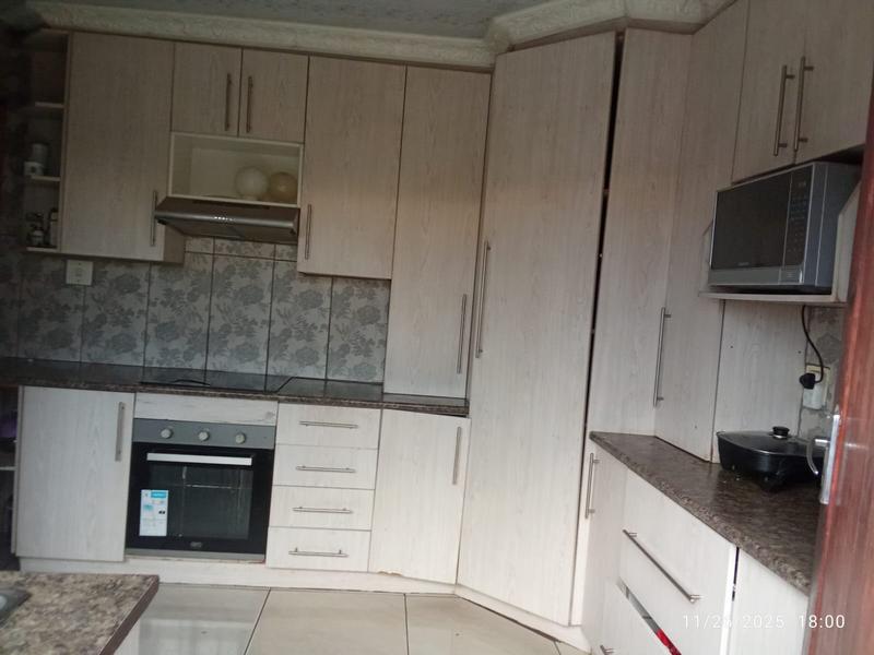 3 Bedroom Property for Sale in Naledi Gauteng