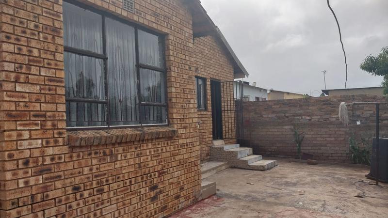 3 Bedroom Property for Sale in Naledi Gauteng