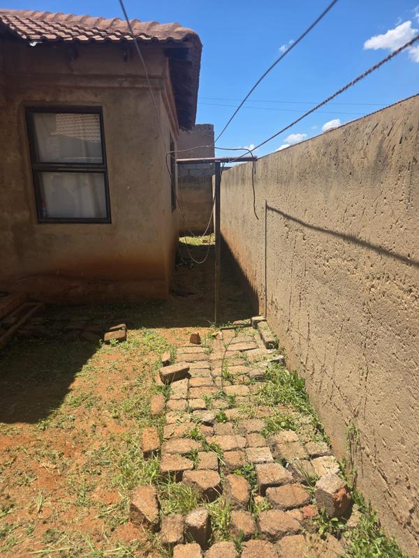 2 Bedroom Property for Sale in Protea Glen Gauteng