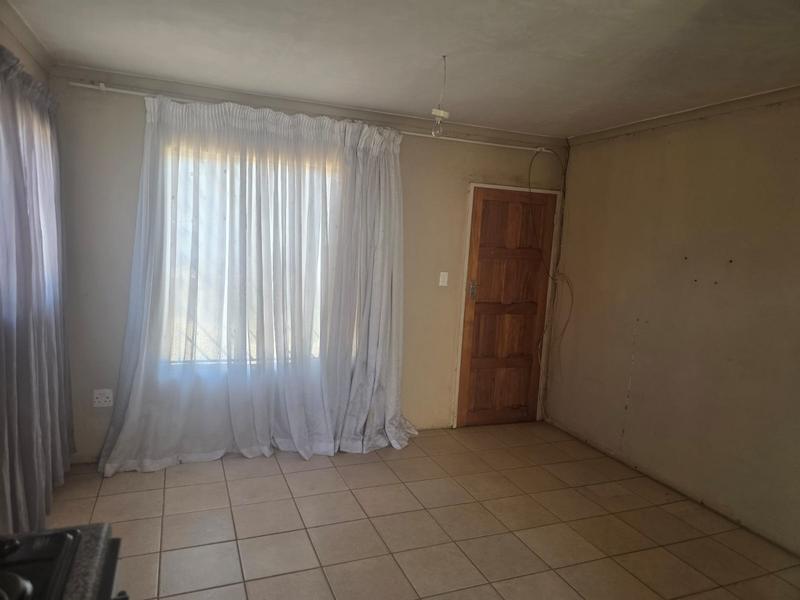 2 Bedroom Property for Sale in Protea Glen Gauteng
