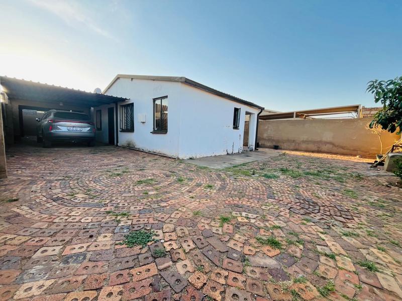 3 Bedroom Property for Sale in Protea Glen Gauteng