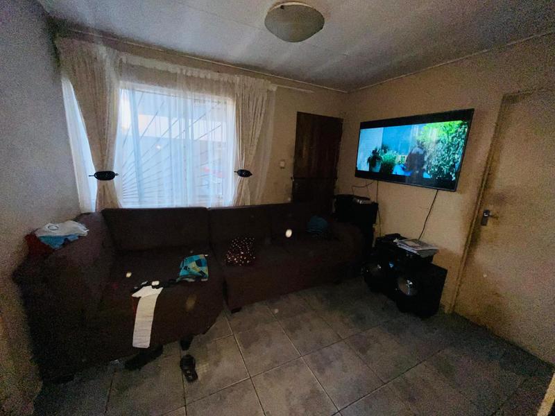 3 Bedroom Property for Sale in Protea Glen Gauteng