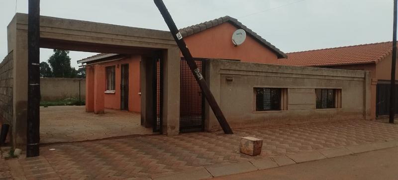 2 Bedroom Property for Sale in Protea Glen Gauteng