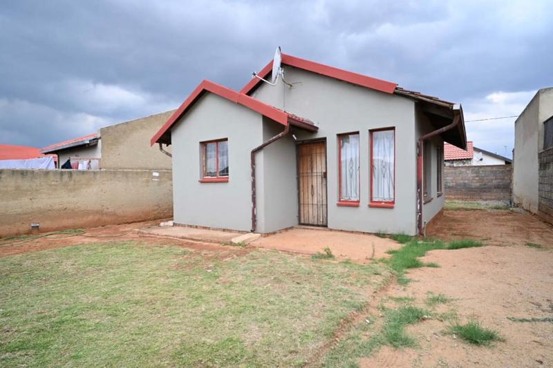 2 Bedroom Property for Sale in Protea Glen Gauteng