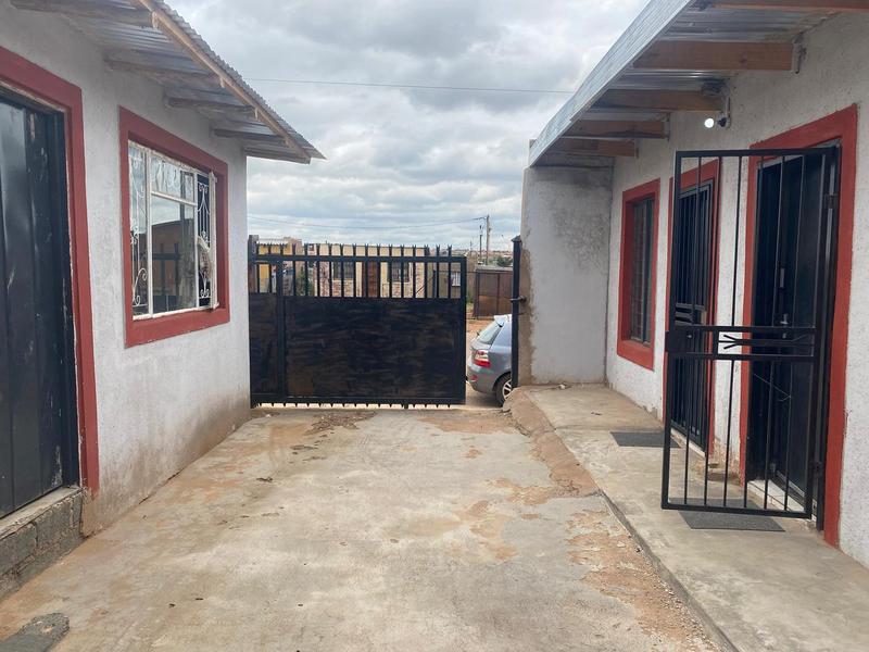 7 Bedroom Property for Sale in Soshanguve T Gauteng