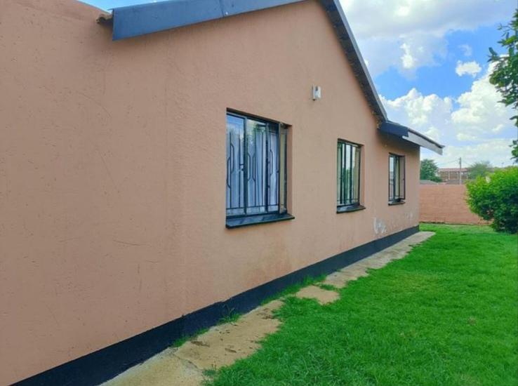 3 Bedroom Property for Sale in Evaton Small Farms Gauteng