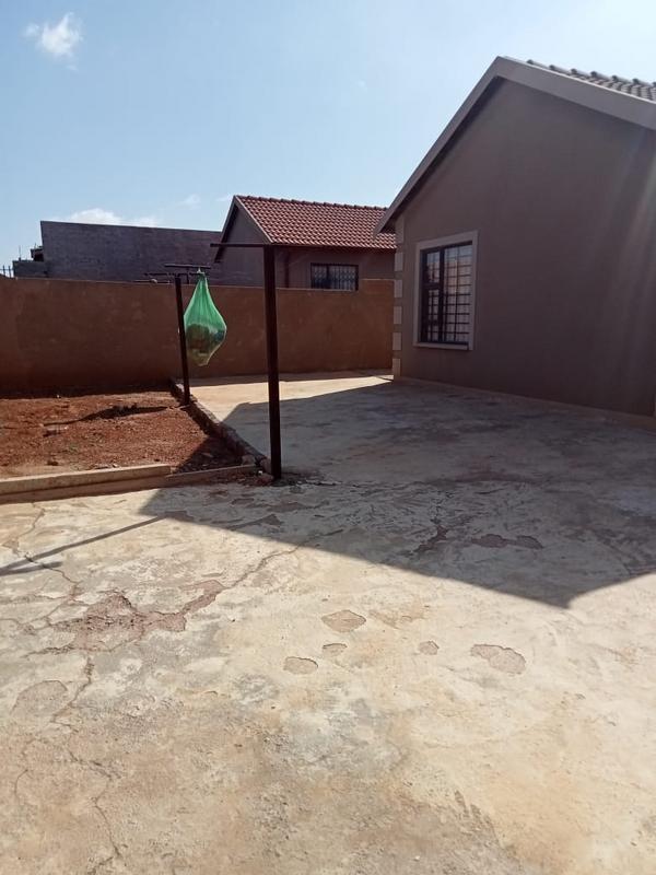 2 Bedroom Property for Sale in Toekomsrus Gauteng