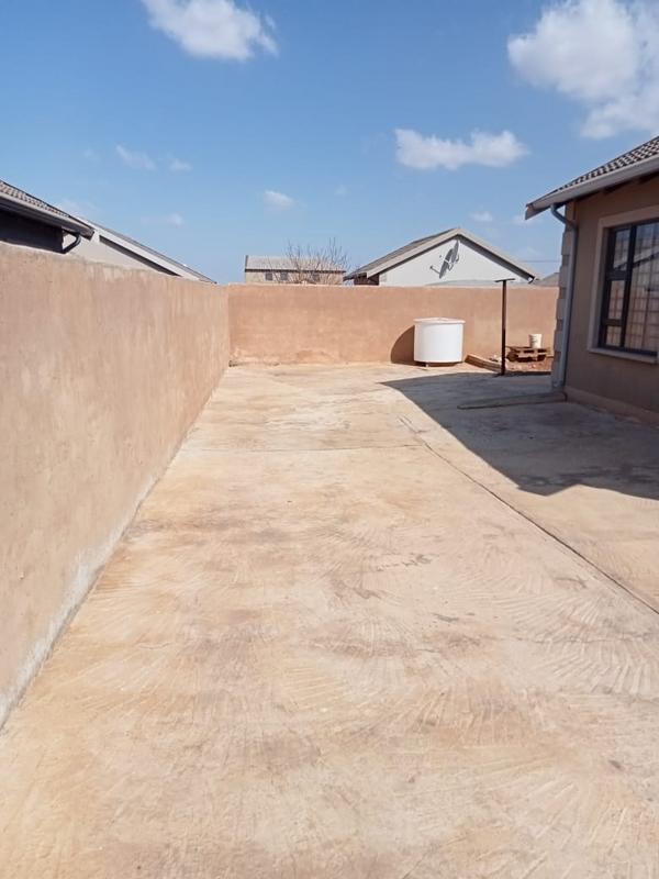 2 Bedroom Property for Sale in Toekomsrus Gauteng