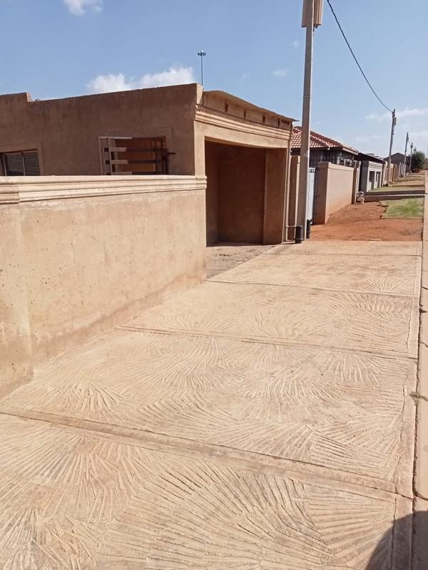 2 Bedroom Property for Sale in Toekomsrus Gauteng