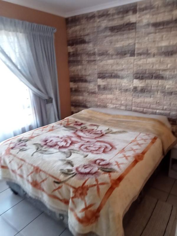 2 Bedroom Property for Sale in Toekomsrus Gauteng